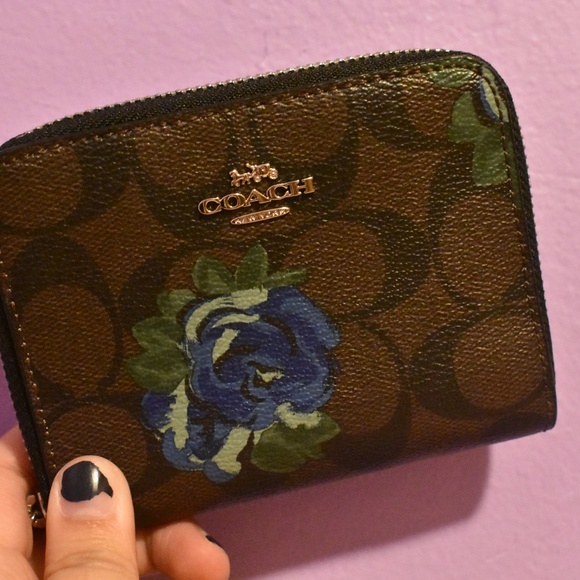 Coach wallet - Picture 1 of 7